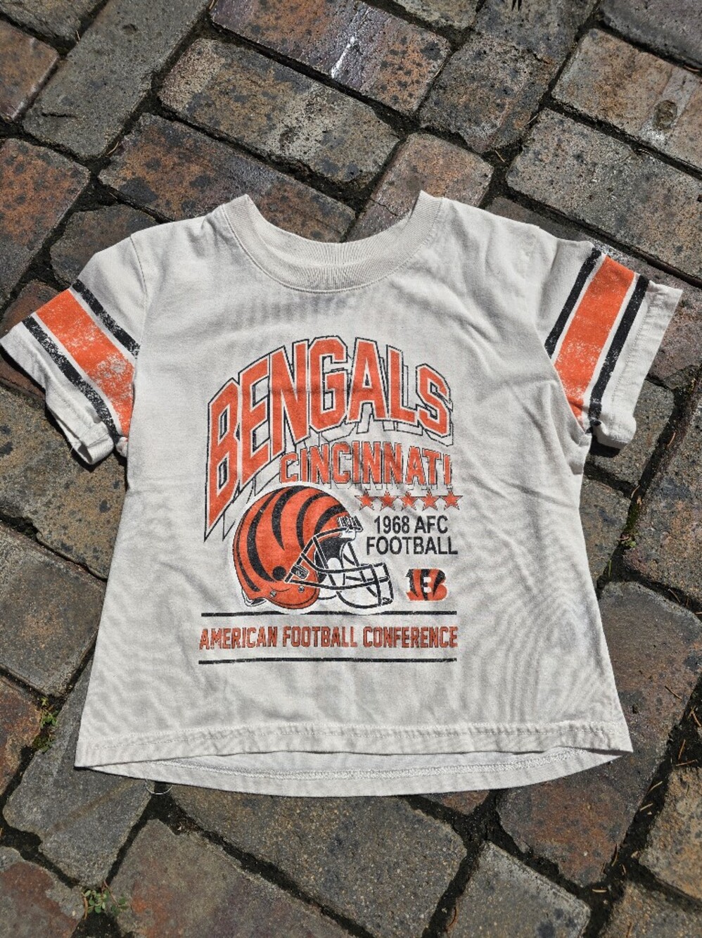 NFL Cincinnati Bengals Tee Small Graphic On Front And Back Fan Gear Orange Black